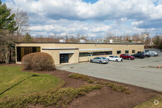 Plus de détails pour 200 John Dietsch Blvd, North Attleboro, MA - Industriel à louer