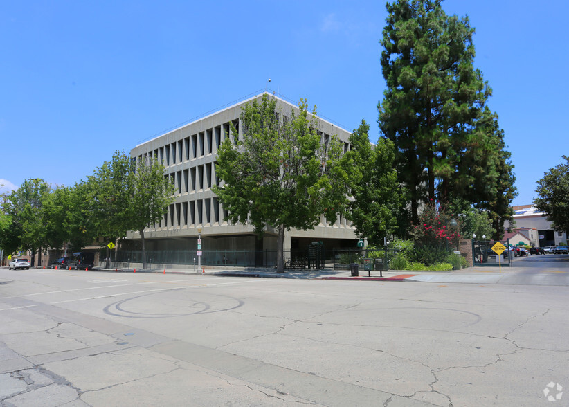 4024 Radford Ave, Studio City, CA for lease - Building Photo - Image 1 of 5