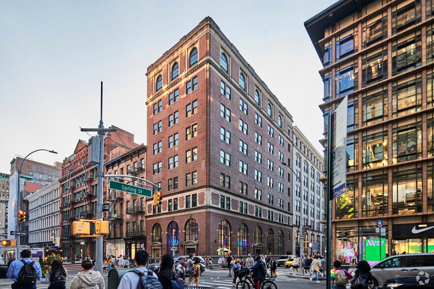 525 Broadway, New York, NY for lease - Building Photo - Image 1 of 5