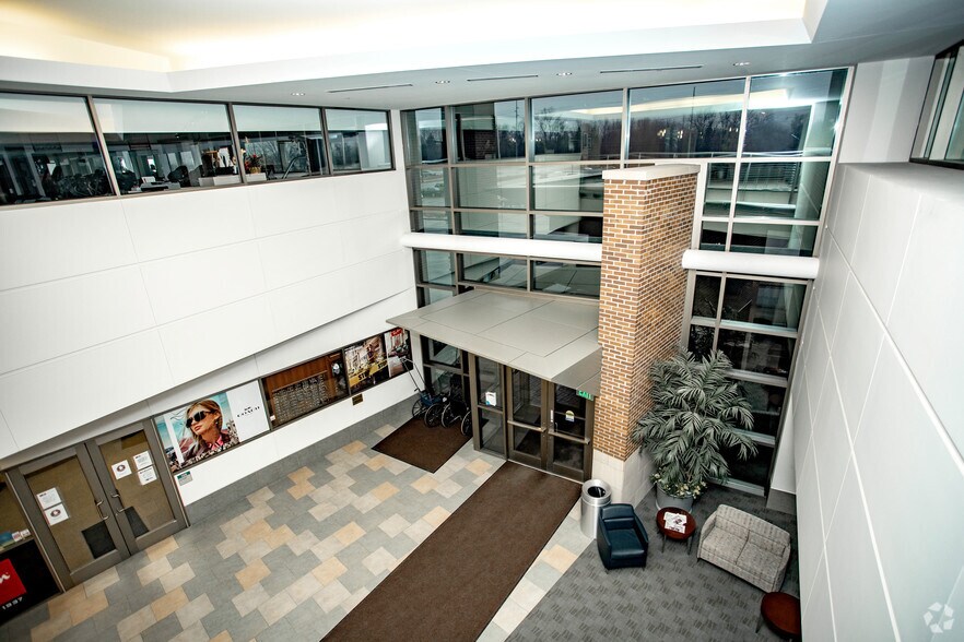 17900 23 Mile Rd, Macomb, MI à louer - Hall d’entrée - Image 2 de 2
