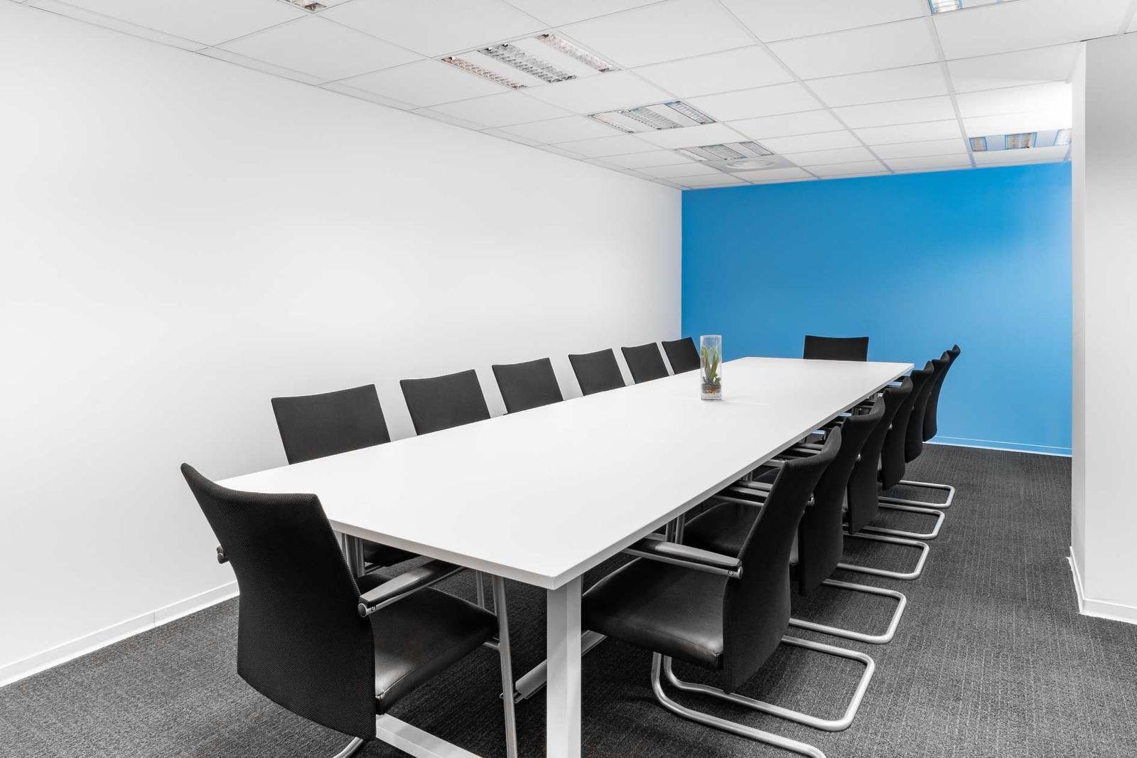 Office in Schiltigheim for lease Interior Photo- Image 1 of 7