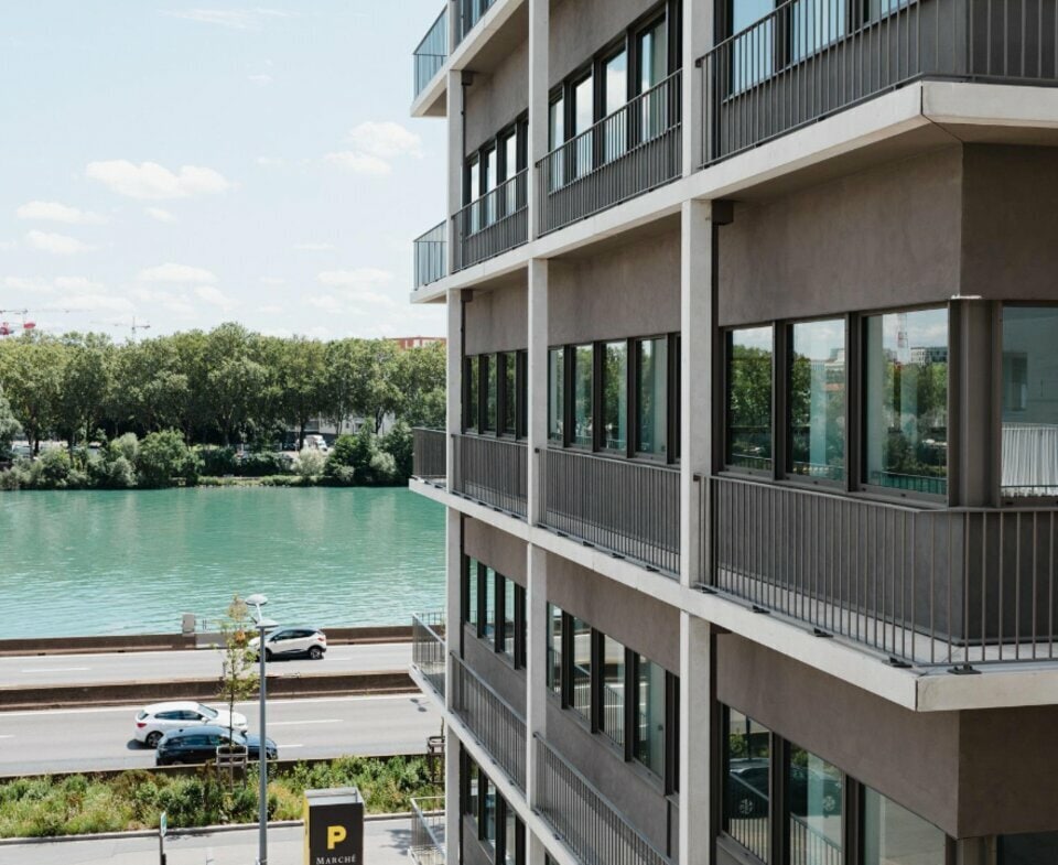 Office in Lyon for sale Building Photo- Image 1 of 8