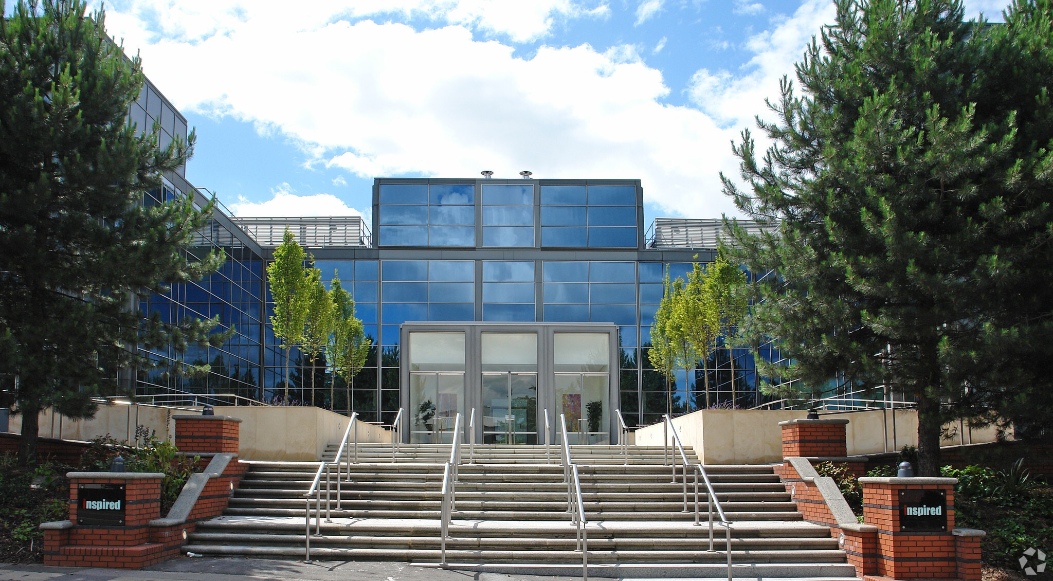 Easthampstead Rd, Bracknell for lease Building Photo- Image 1 of 6