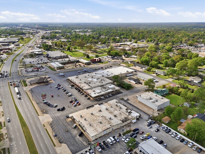 151 Highway 412, Siloam Springs, AR à louer - Photo du bâtiment - Image 3 de 10