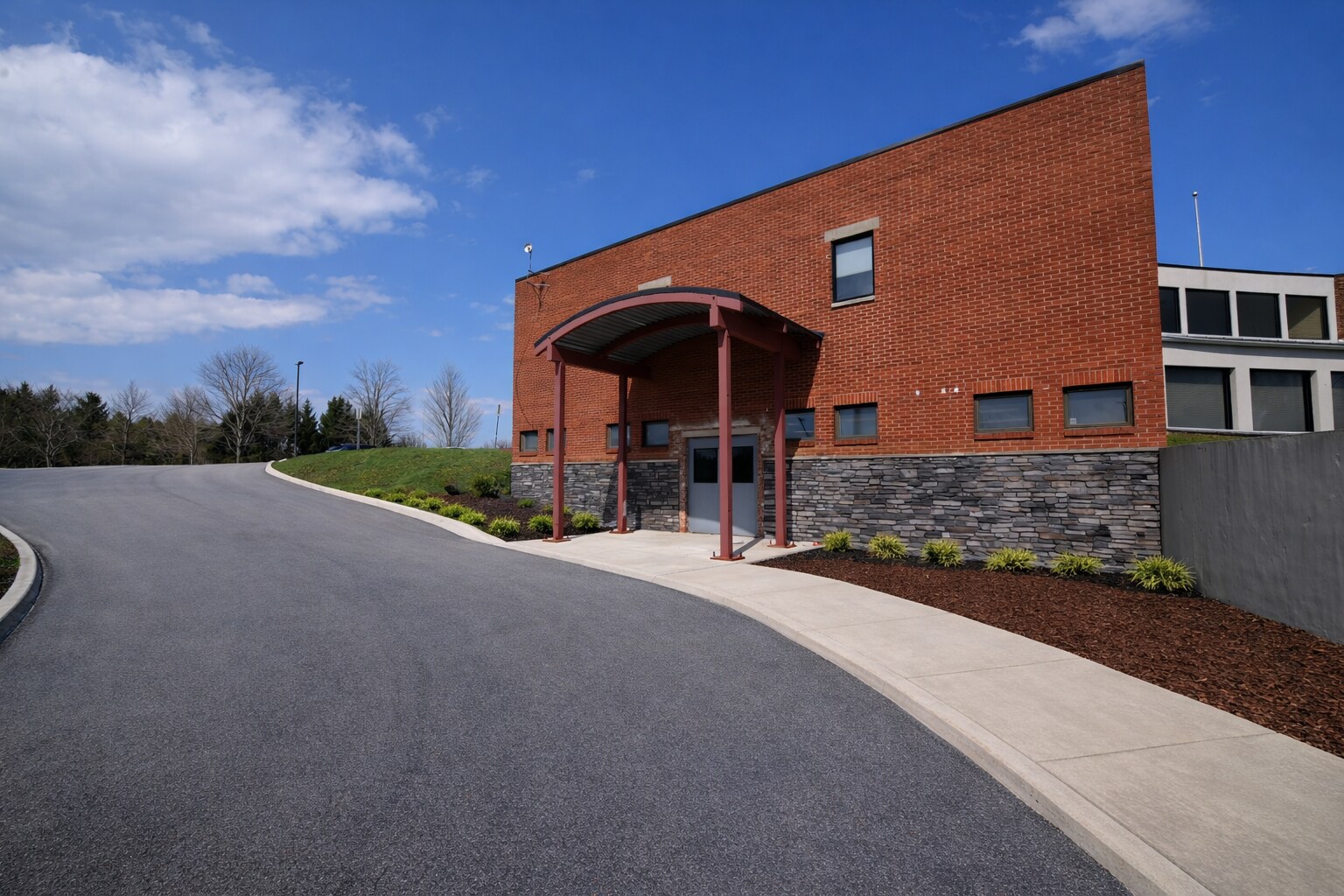 600 Vale park Rd, Valparaiso, IN for lease Primary Photo- Image 1 of 6