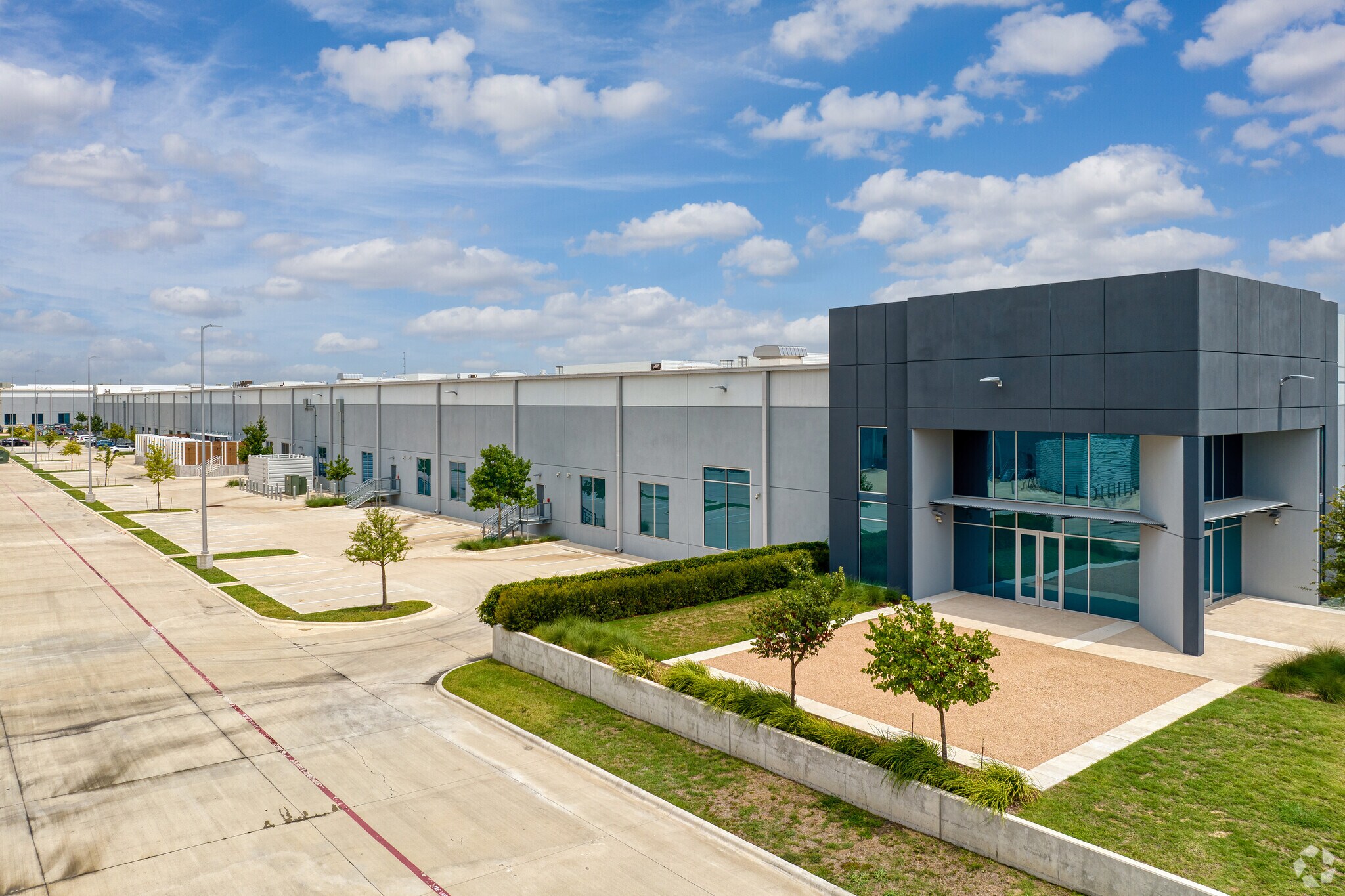 507 E Howard Ln, Austin, TX for lease Building Photo- Image 1 of 6