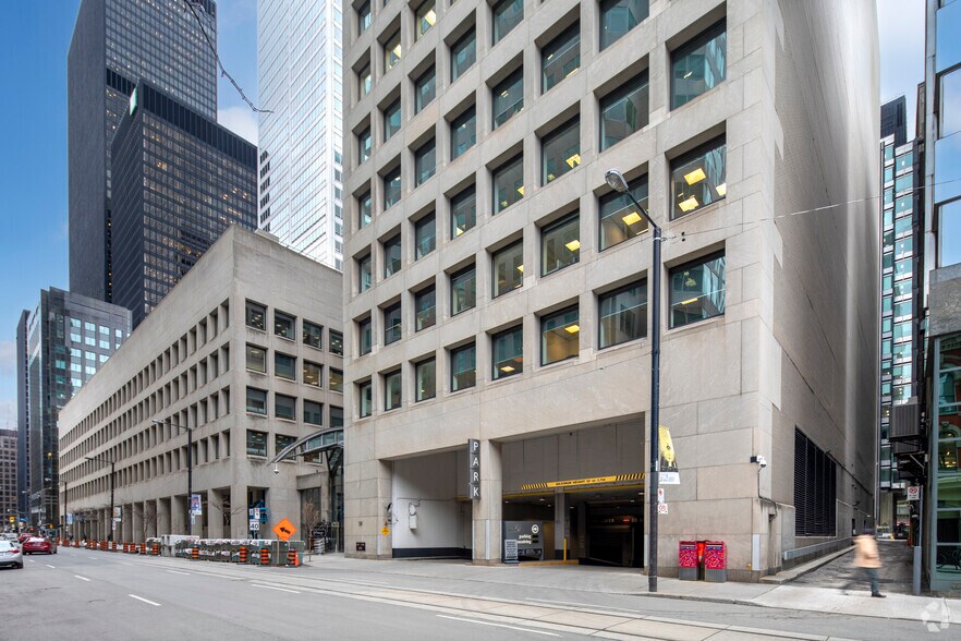 21 Melinda St W, Toronto, ON à louer - Photo du bâtiment - Image 2 de 8