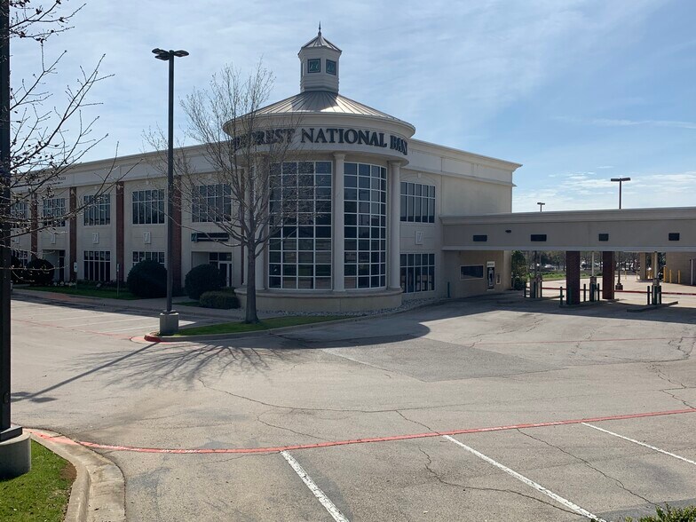 8408 Davis Blvd, North Richland Hills, TX à vendre - Photo du bâtiment - Image 3 de 13