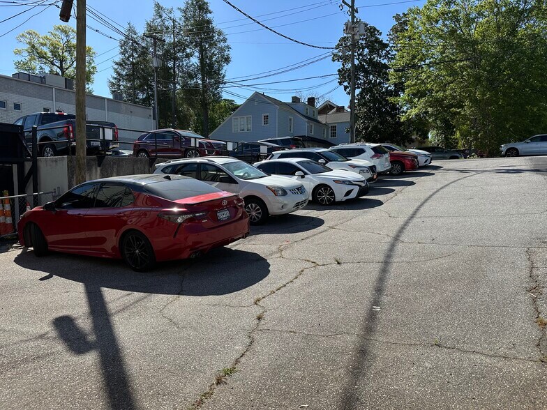 514 E North St, Greenville, SC à louer - Photo du bâtiment - Image 2 de 6