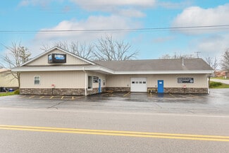 Plus de détails pour 108 N Front St, Burlington, WI - Spécialité à vendre