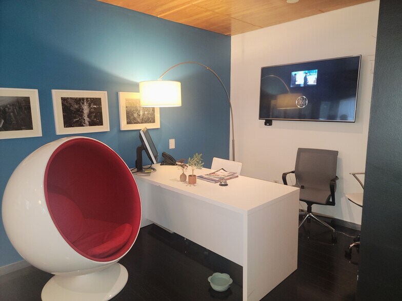 2894 Rowena Ave, Los Angeles, CA à louer - Photo du bâtiment - Image 3 de 12