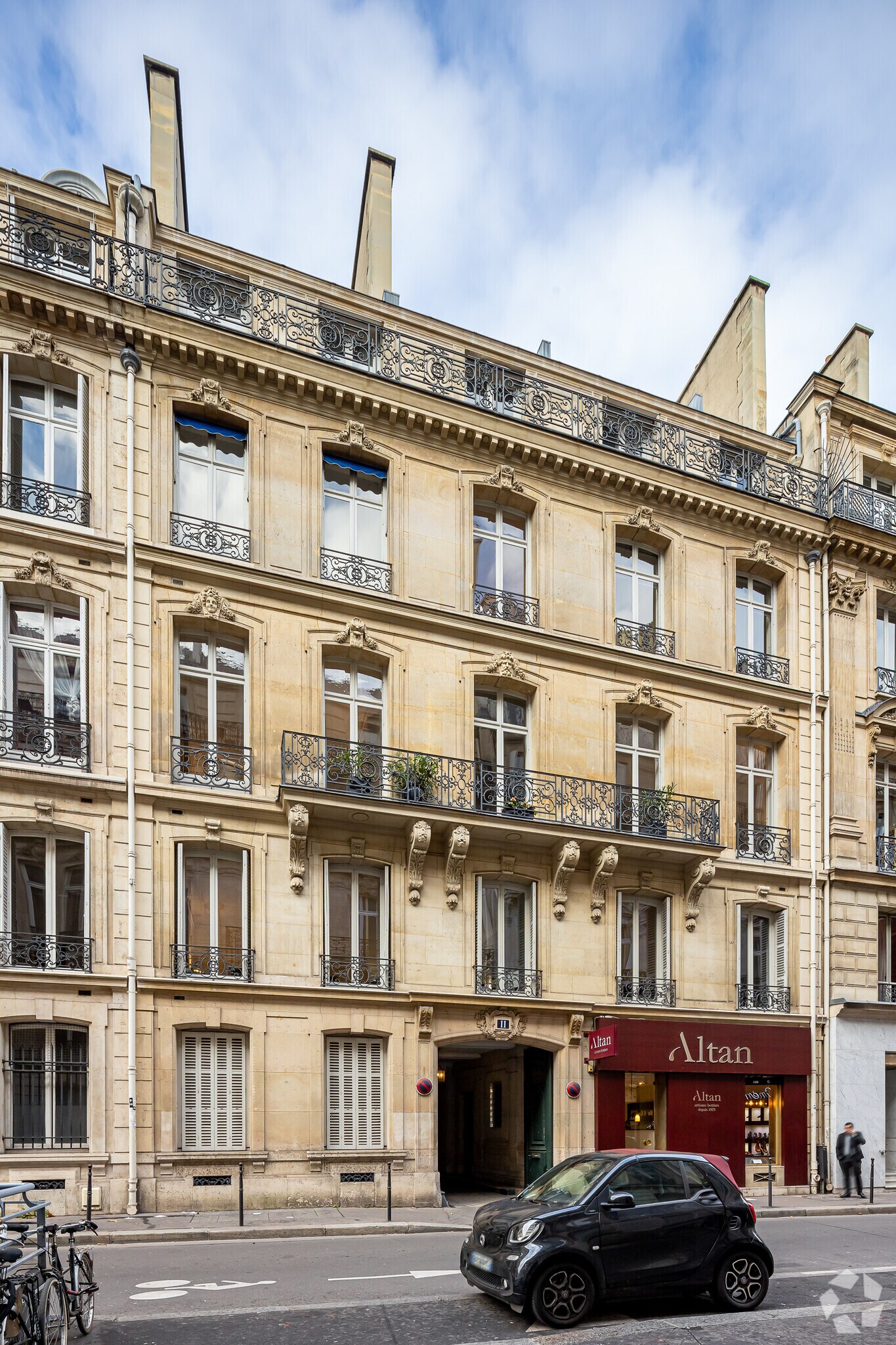 11 Rue Lincoln, Paris for lease Primary Photo- Image 1 of 11