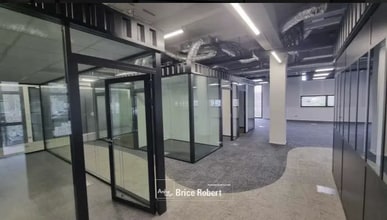 Office in Lyon for lease Interior Photo- Image 2 of 10