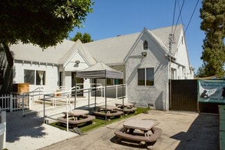 Plus de détails pour 12131 Burbank Blvd, Valley Village, CA - Commerce de détail à louer
