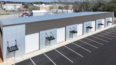 9020 Pensacola Blvd, Pensacola, FL for lease Interior Photo- Image 1 of 4