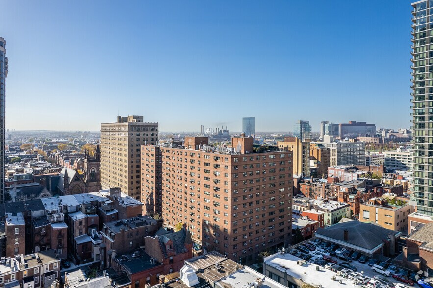 2101-2107 Walnut St, Philadelphia, PA for lease - Aerial - Image 2 of 5