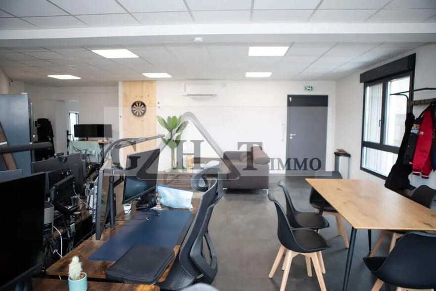 Office in Bagnolet for lease - Interior Photo - Image 3 of 8