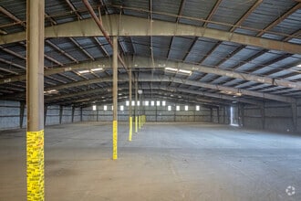 10210 Idaho Ave, Hanford, CA for lease Interior Photo- Image 2 of 2