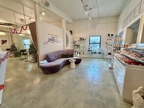 58 Pulaski St, Peabody, MA à louer Photo intérieure- Image 1 de 11