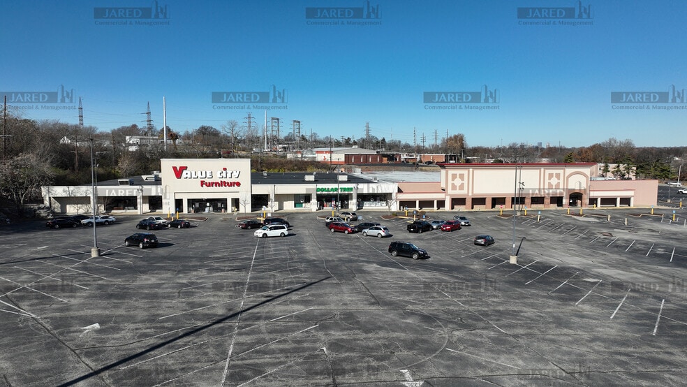 7077 Chippewa St, Saint Louis, MO à vendre - Photo du bâtiment - Image 2 de 11