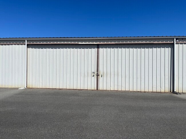 More details for 1402 Fairchild Airport Rd, Port Angeles, WA - Industrial for Lease