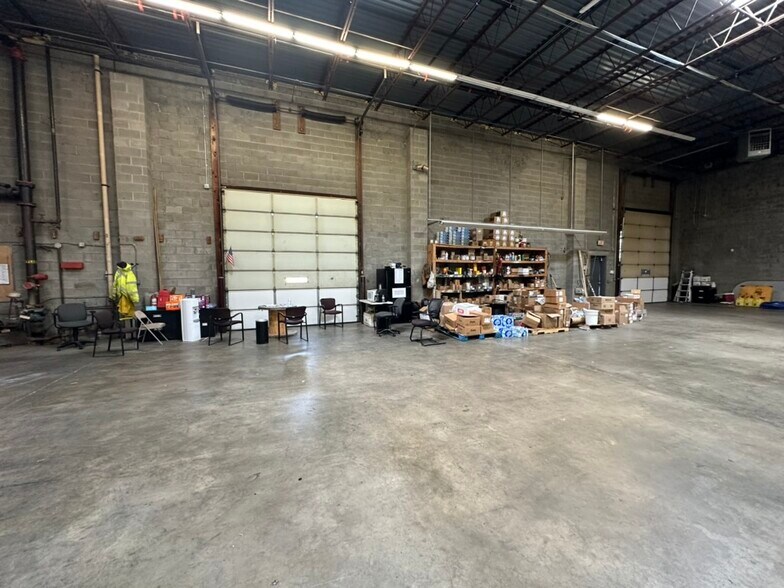 9110 Edgeworth Dr, Capitol Heights, MD à louer - Photo intérieure - Image 2 de 6