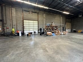 9110 Edgeworth Dr, Capitol Heights, MD for lease Interior Photo- Image 1 of 5