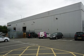 83-84 Livingstone Rd, Andover à louer Photo du bâtiment- Image 2 de 2