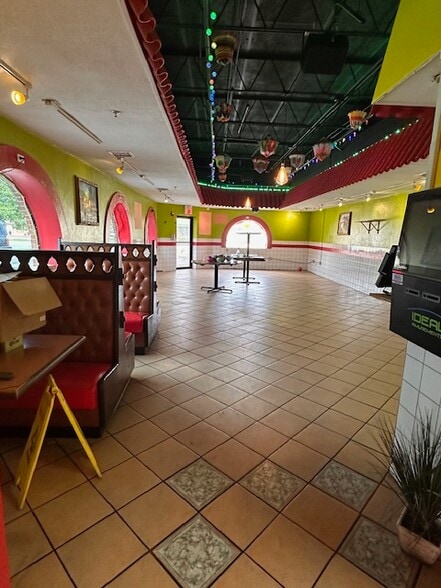 9945 W 55th St, Countryside, IL à louer - Photo du bâtiment - Image 3 de 6