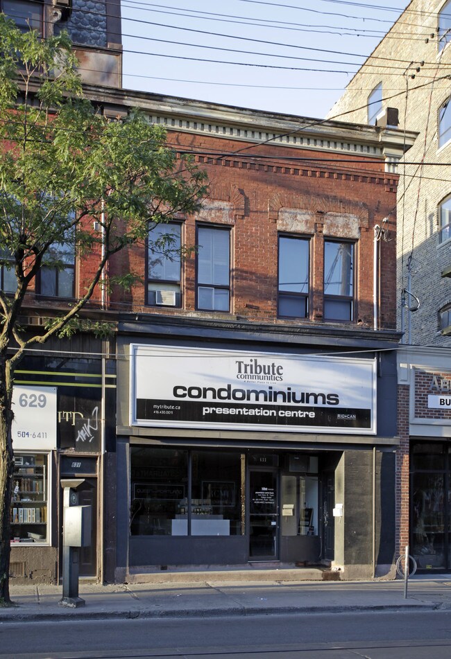 Plus de détails pour 633 Queen St W, Toronto, ON - Commerce de détail à vendre