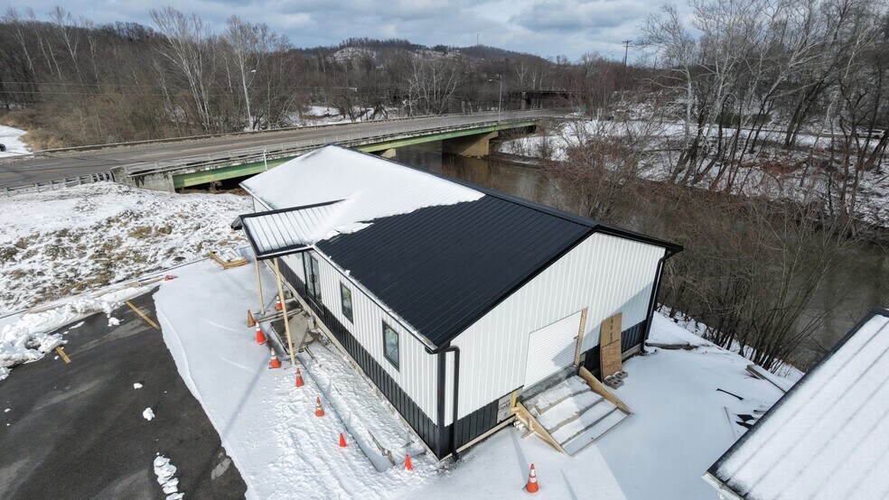 6433, Barboursville, WV à louer - Photo du bâtiment - Image 3 de 12