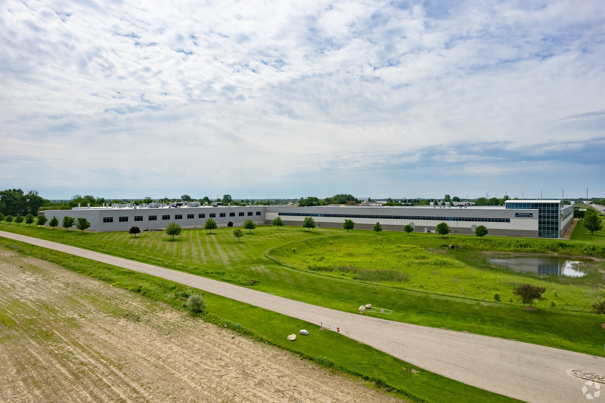 926 S Waverly Rd, Holland, MI for lease Primary Photo- Image 1 of 22