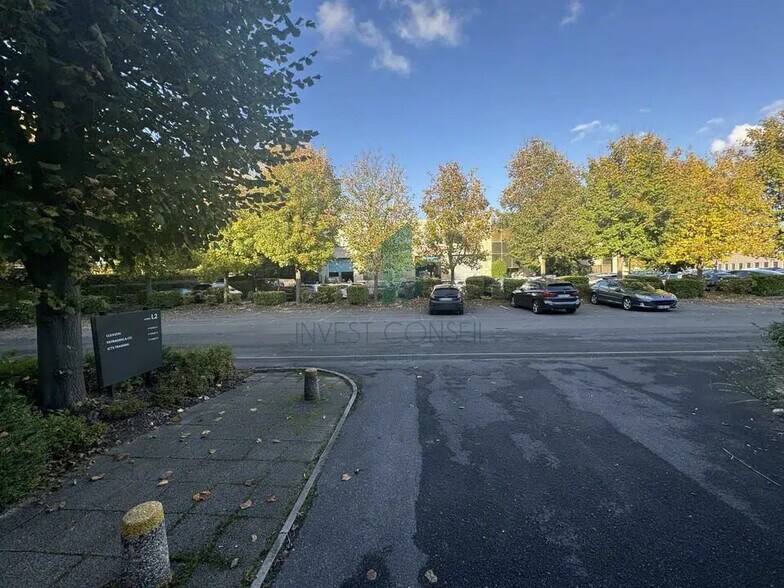 Flex dans Villepinte à louer - Photo du bâtiment - Image 2 de 4