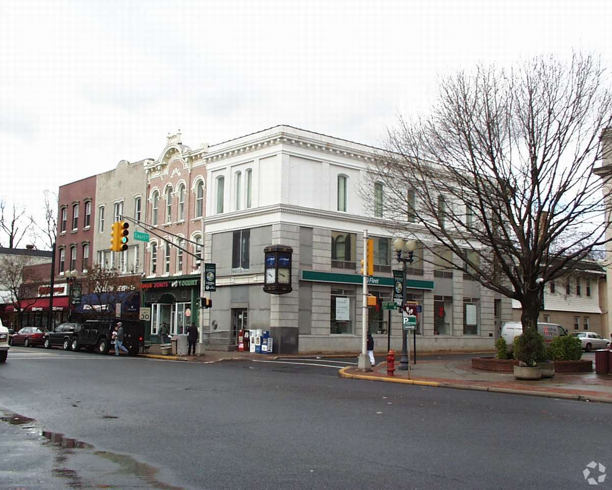 1 W Main St, Freehold, NJ for sale Primary Photo- Image 1 of 1