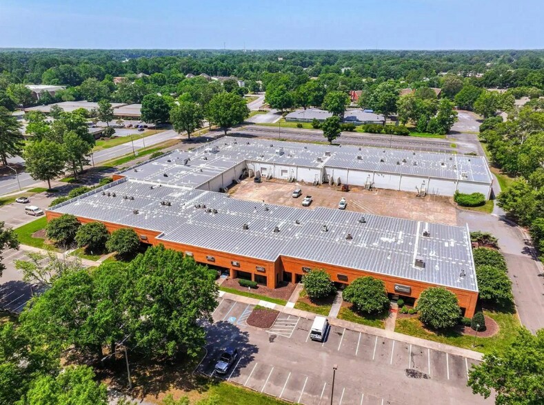 813 Diligence Dr, Newport News, VA à vendre - Photo du bâtiment - Image 2 de 13