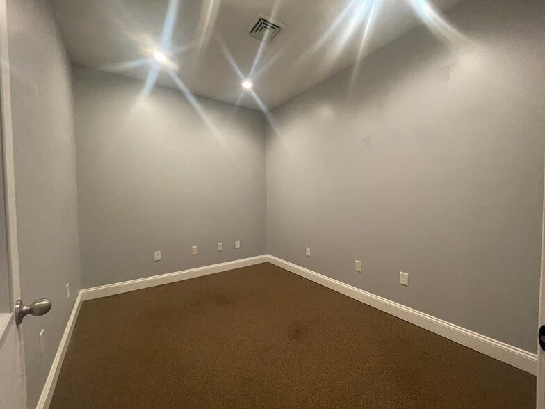 247 Tioga St, Wellsboro, PA for lease - Building Photo - Image 3 of 15