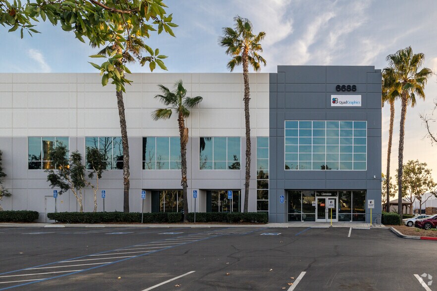 2360 Cottonwood Ave, Riverside, CA à louer - Photo du bâtiment - Image 2 de 7