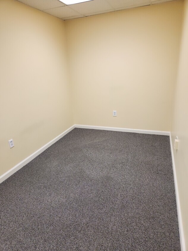 1607 Route 300, Newburgh, NY for lease Interior Photo- Image 1 of 3