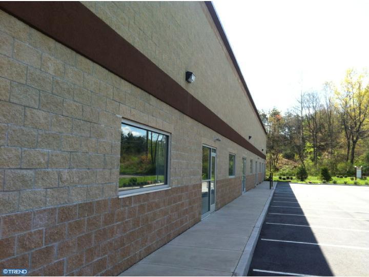 900 W Blenheim Ave, Blackwood, NJ à louer - Photo principale - Image 1 de 8