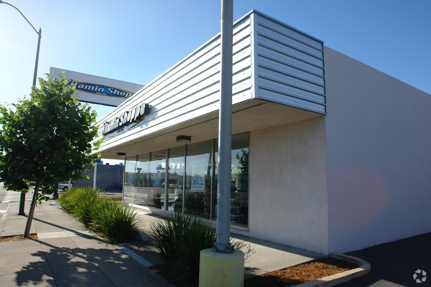 3150 Stevens Creek Blvd, San Jose, CA for lease - Building Photo - Image 2 of 5