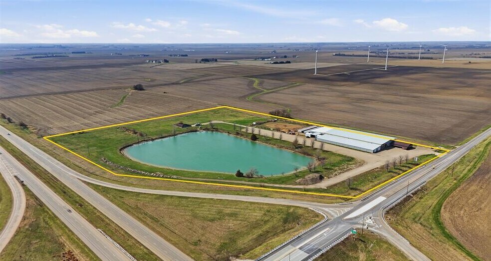 24855 IL Route 122, Delavan, IL à vendre - Photo du bâtiment - Image 3 de 27