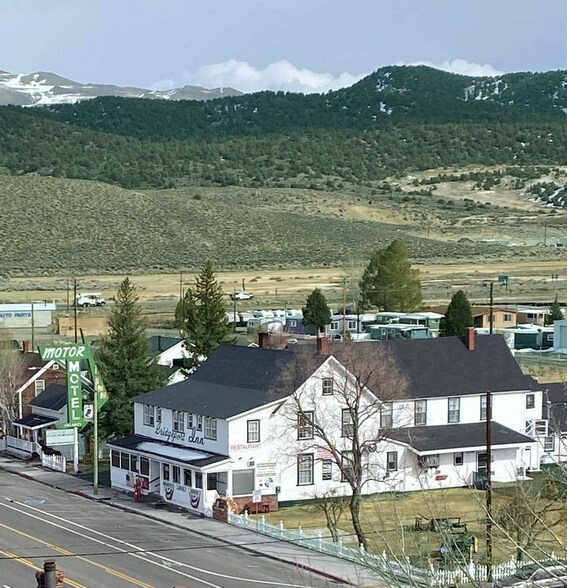 205 Main St, Bridgeport, CA à vendre - Photo du bâtiment - Image 2 de 6