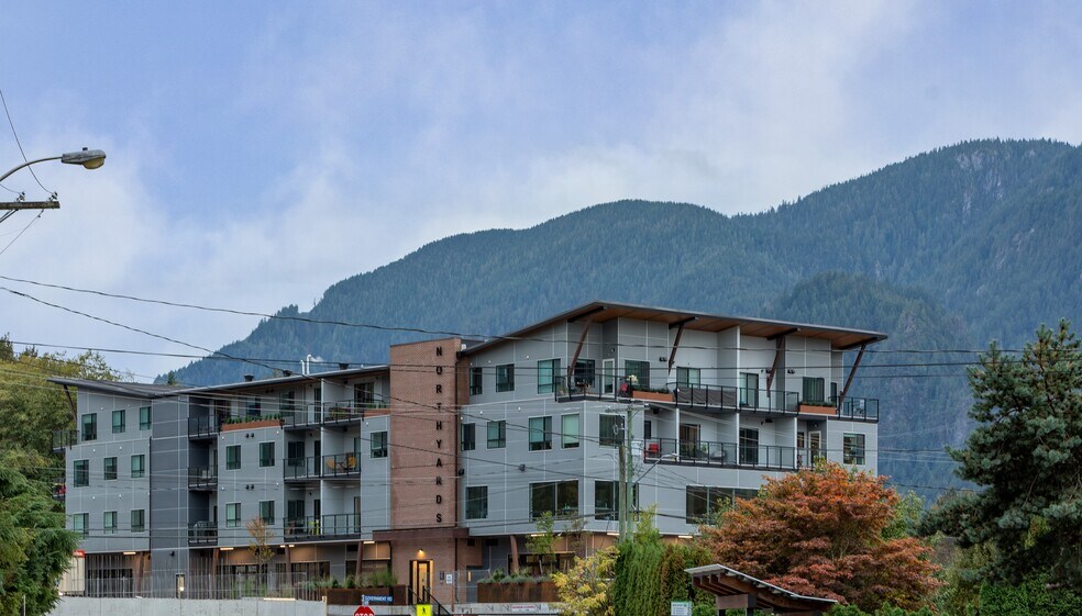39666 Government Rd, Squamish, BC à vendre - Photo principale - Image 1 de 16