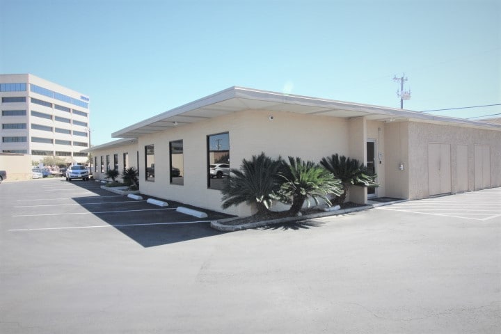 8603 N New Braunfels Ave, San Antonio, TX for lease - Building Photo - Image 3 of 10