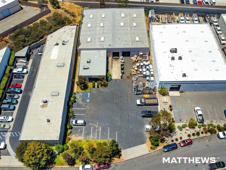 241 Market Pl, Escondido, CA à louer - Photo du bâtiment - Image 2 de 3