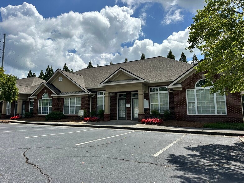 5041 Dallas Hwy, Powder Springs, GA à louer - Photo du bâtiment - Image 2 de 6