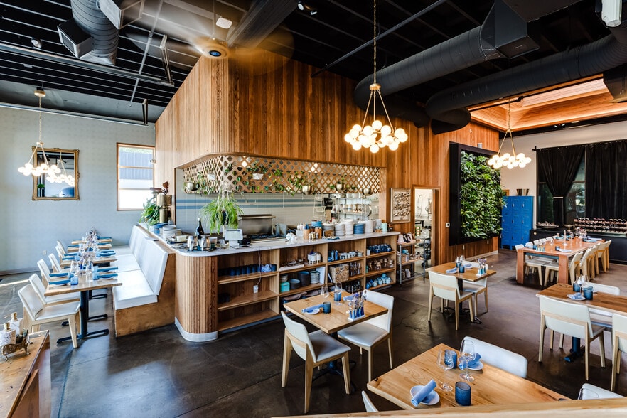 50-60 E 11th Ave, Eugene, OR for sale - Building Photo - Image 3 of 23