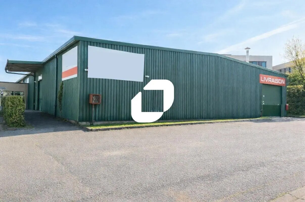 Office in CHAMPAGNE-AU-MONT-D'OR for lease Building Photo- Image 1 of 16