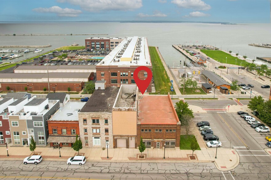 301 W Water St, Sandusky, OH à vendre - Photo du bâtiment - Image 2 de 57