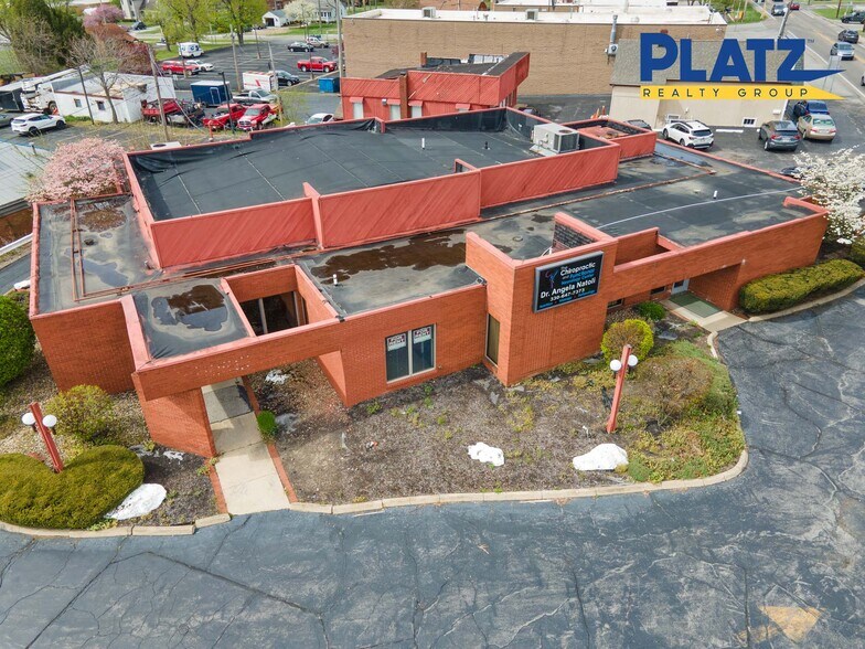 8345 E Market St, Warren, OH à vendre - Photo du bâtiment - Image 1 de 12